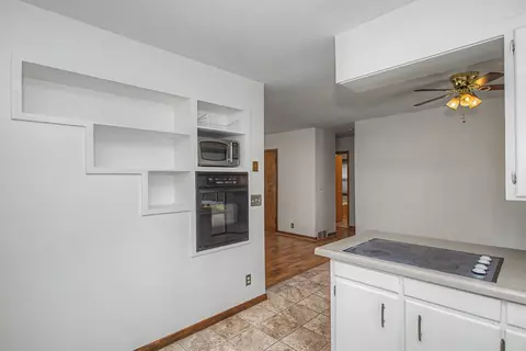 Kitchen - 307 Dotson Dr, Ames, IA 50014 photo 4 of 4
