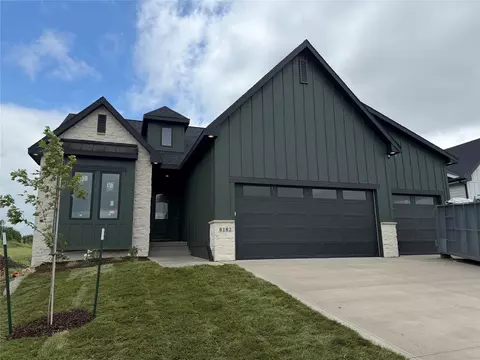 8182 Edgewood Ct, West Des Moines, IA 50266