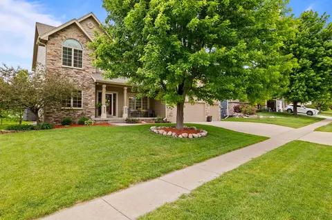 160 62nd St, West Des Moines, IA 50266