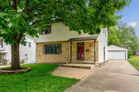 2831 54th St, Des Moines, IA 50310