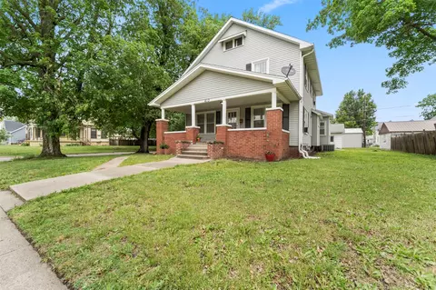 413 W Main St, Knoxville, IA 50138