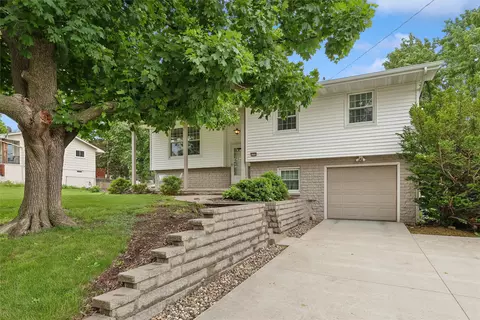 6316 Franklin Ave, Windsor Heights, IA 50324