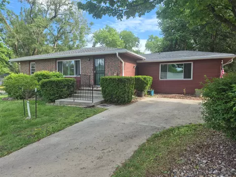 435 E Leach Ave, Des Moines, IA 50315
