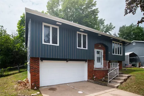 320 34th St, West Des Moines, IA 50265