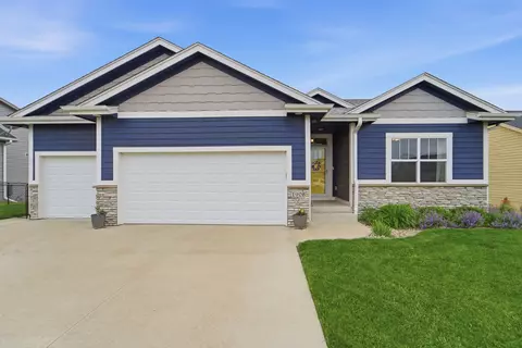 1908 NW Prairie Creek Dr, Grimes, IA 50111