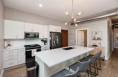 400 SW 7th St #301, Des Moines, IA 50309