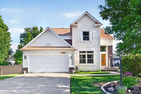 7422 Dakota Cir, West Des Moines, IA 50266