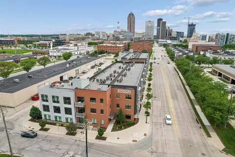 450 SW 7th St #204, Des Moines, IA 50309