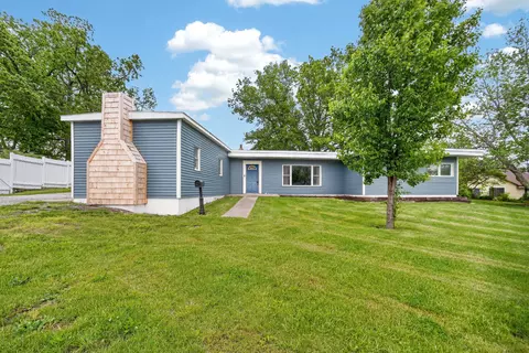 218 16 St N St, Chariton, IA 50049
