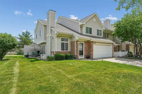2235 Grand Ave #8, West Des Moines, IA 50265