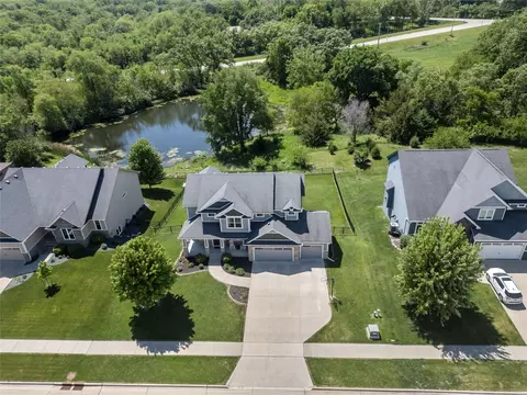 570 Whistling Ct, Waukee, IA 50263