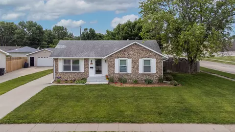 201 NE 7th St, Ankeny, IA 50021