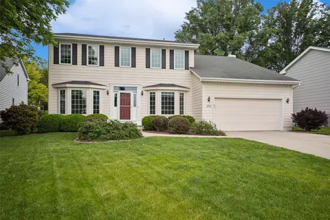 4733 93rd St, Urbandale, IA 50322