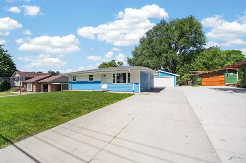 6820 NW 5th Ct, Des Moines, IA 50313