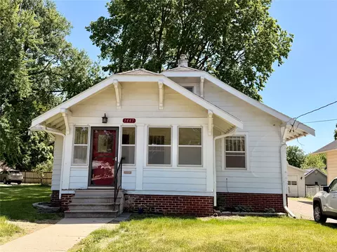 1447 Milton Ave, Des Moines, IA 50316
