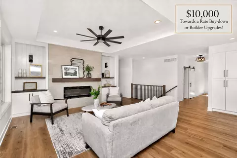 4671 180th St, Urbandale, IA 50323