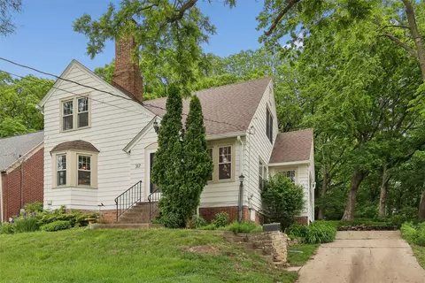 317 58th St, Des Moines, IA 50312