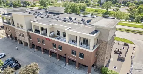 230 S 68th St #1306, West Des Moines, IA 50266