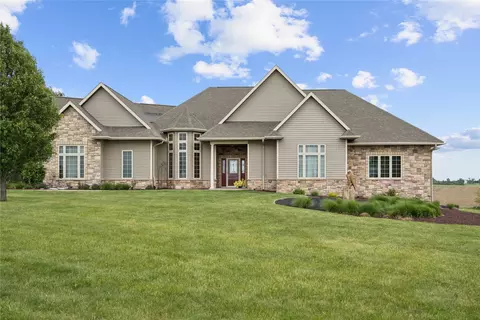 6078 Highway T38 Hwy N, Grinnell, IA 50112
