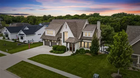1901 W 4th St, Pella, IA 50219