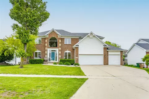 5961 Wistful Vista Dr, West Des Moines, IA 50266
