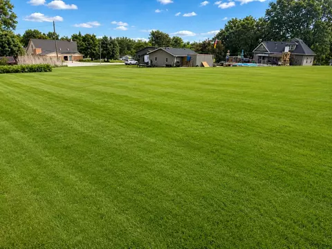 . Park Lane, Runnells, IA 50237