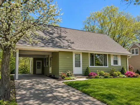 7307 SW 14th St, Des Moines, IA 50315