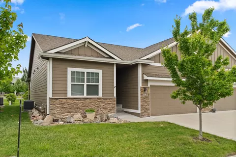 1126 NE 17th Ln, Ankeny, IA 50021