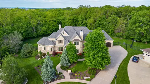 809 NE Bridge Creek Ct, Grimes, IA 50111