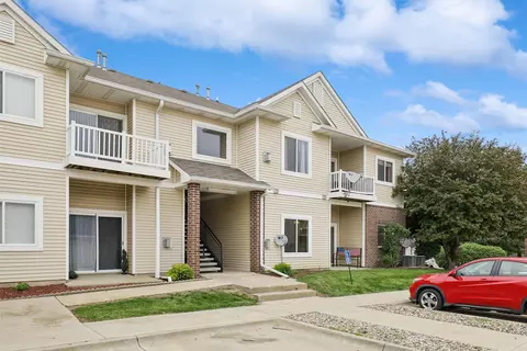 1720 SE La Grant Pkwy #13, Waukee, IA 50263