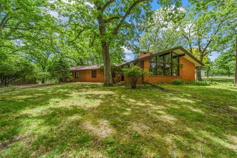 433 Westwood Dr, Ames, IA 50014