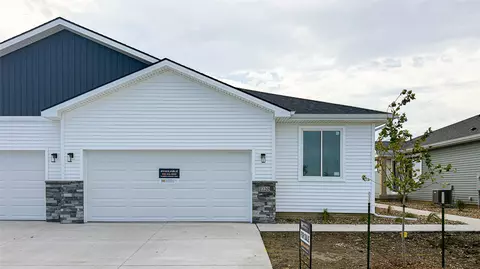 1220 Granite St NE, Bondurant, IA 50035