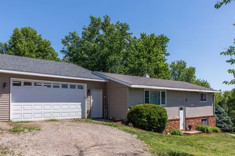 2144 J Marsh Ave, Marshalltown, IA 50158