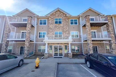 8350 Ep True Pkwy #2201, West Des Moines, IA 50266