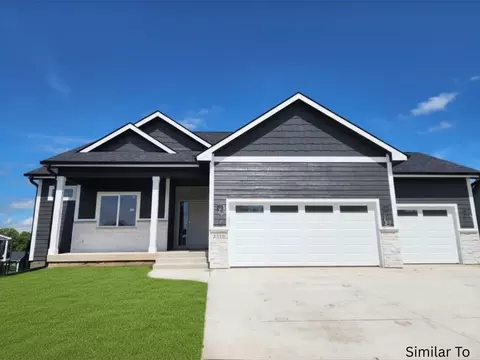 2312 N 7th St, Indianola, IA 50125