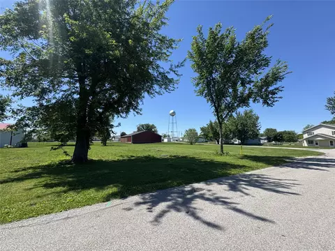 106 Hubbell St, Sheldahl, IA 50243