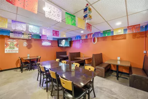 Dining - 1902 Main St, Granger, IA 50109 photo 2 of 4