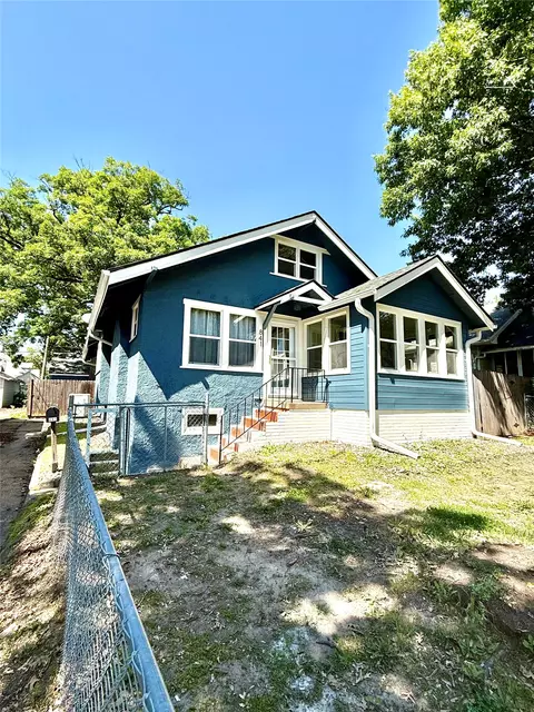 841 Euclid Ave, Des Moines, IA 50313