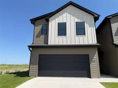 1387 Meadow Rose Pl, Waukee, IA 50263