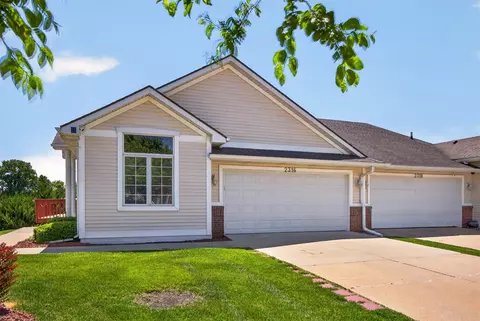 2316 Valley Ridge Pl, West Des Moines, IA 50265
