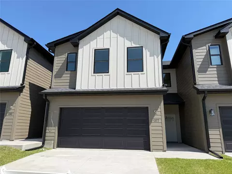 1377 Meadow Rose Pl, Waukee, IA 50263