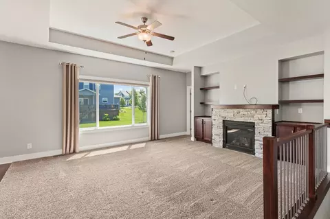 825 NE Jaguar Ln, Waukee, IA 50263