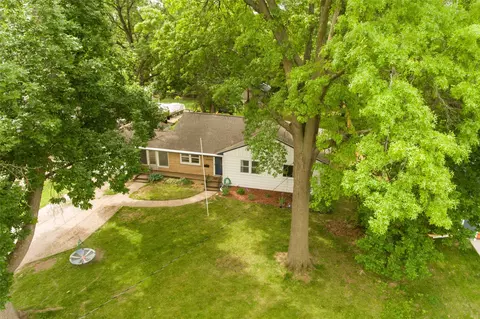 2736 Payne Rd, Des Moines, IA 50310