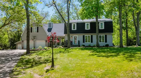 33080 Fox Creek Dr, Waukee, IA 50263