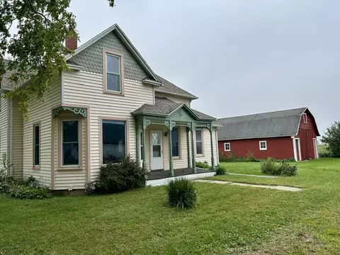 103 N Dewey St, Prairie City, IA 50228