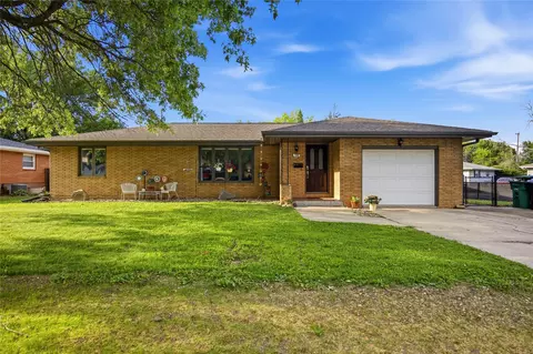 1006 NW 3rd St, Ankeny, IA 50023