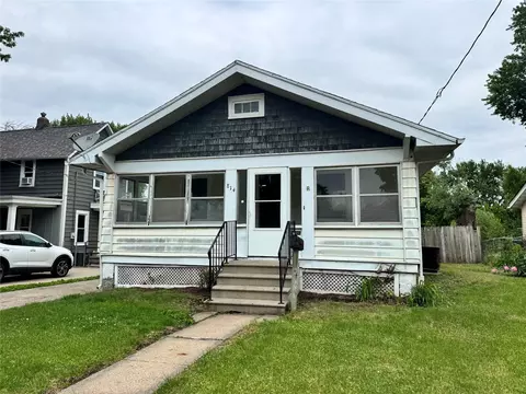 814 E Sheridan Ave, Des Moines, IA 50316