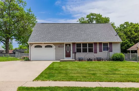 7205 SW 14th St, Des Moines, IA 50315