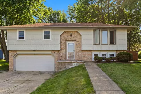 1614 W Jackson St, Knoxville, IA 50138