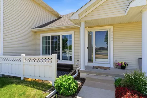 2504 NW Heritage Ave, Ankeny, IA 50023